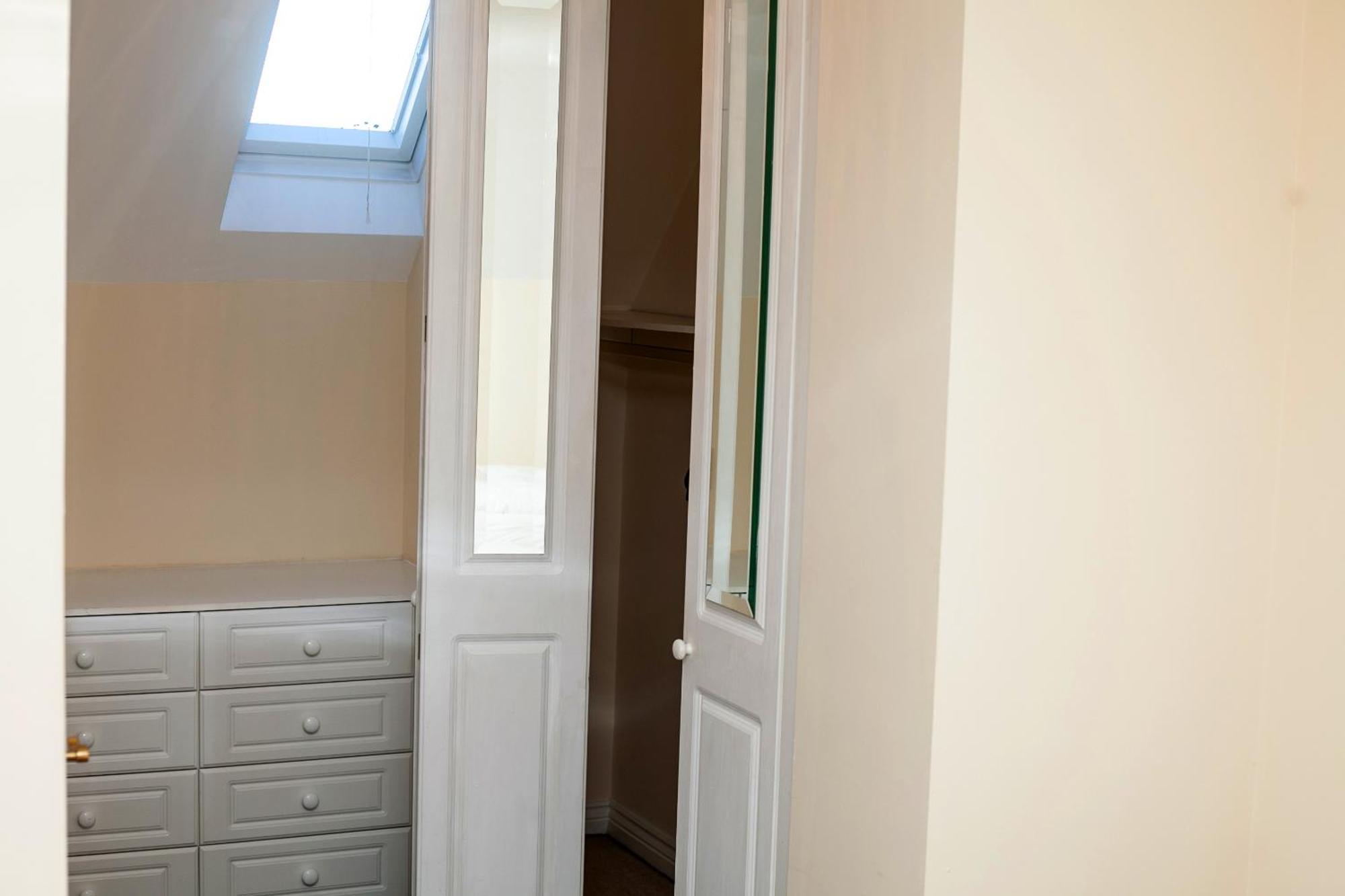 Avril Warwickshire Home Stay Nuneaton Esterno foto